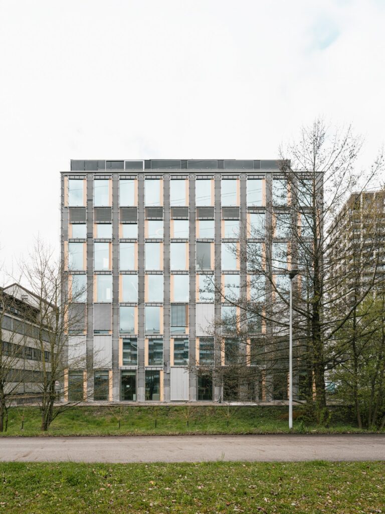 Schaerenmoosstrasse99-Zuerich_01